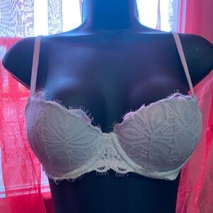 Victoria’s Secret PINK white lace 32B bra